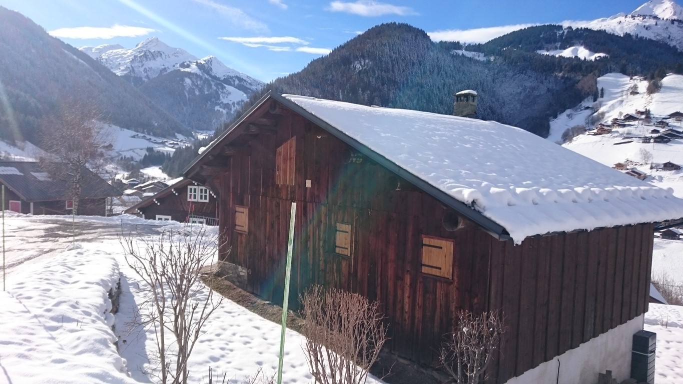 Chalet au calme de 7 à 8 personnes, 3 chambres, classé deux étoiles. 