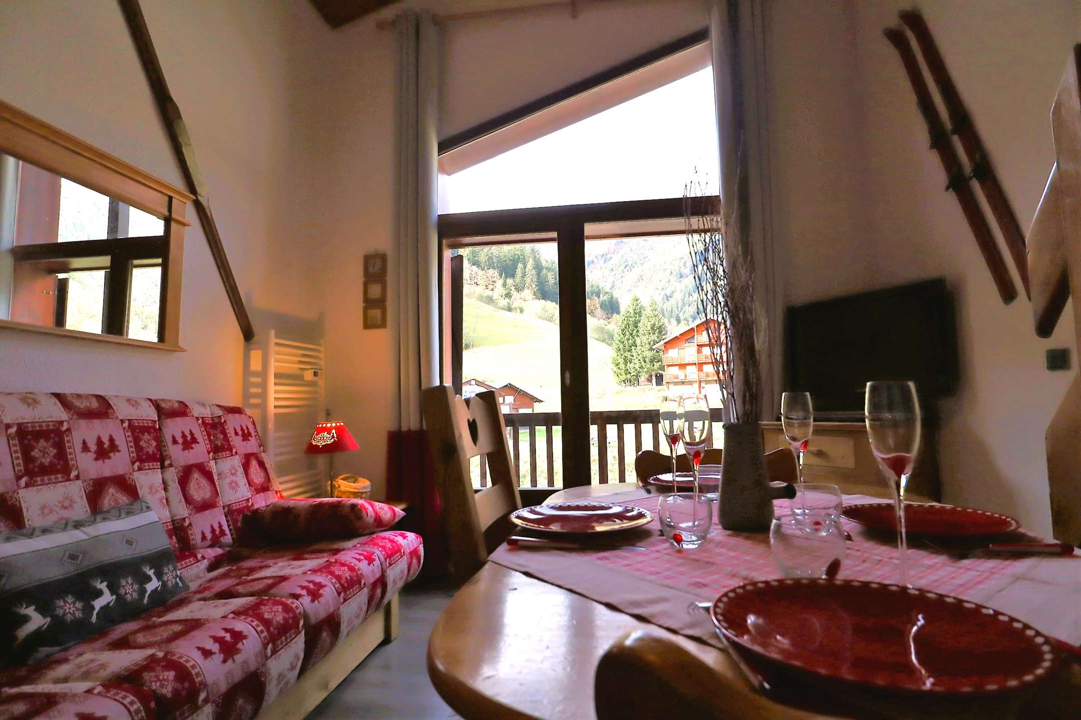 Appartement 6 personnes au Planay classé 2 étoiles, pied des pistes avec garage