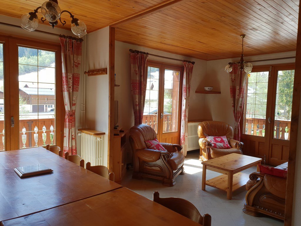 Chalet familial au départ des pistes du Planay pour 12 personnes, 4 chambres