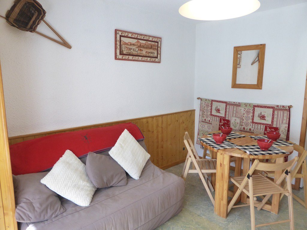 Studio cabine au pied des pistes du Planay et jardin d'enfants ESF, ensoleillé