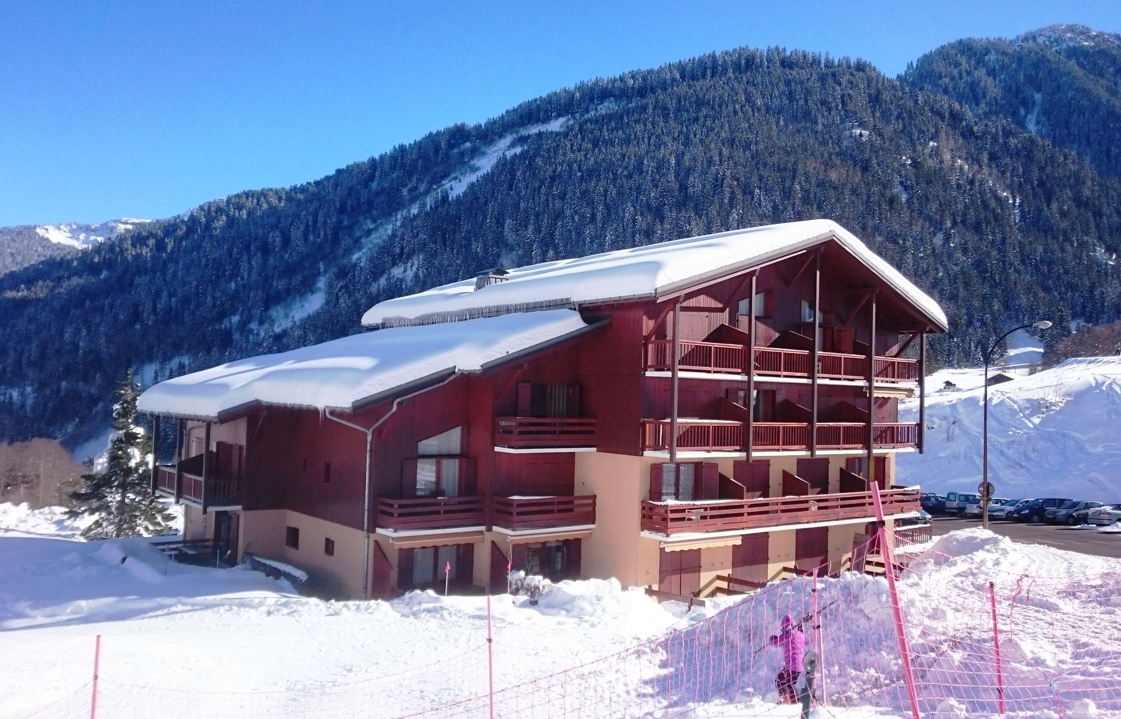 Studio cabine au pied des pistes du Planay et jardin d'enfants ESF, ensoleillé