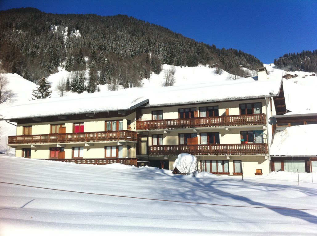 Appartement 4 personnes au calme, vue montagne, au départ des pistes, classé 2 étoiles