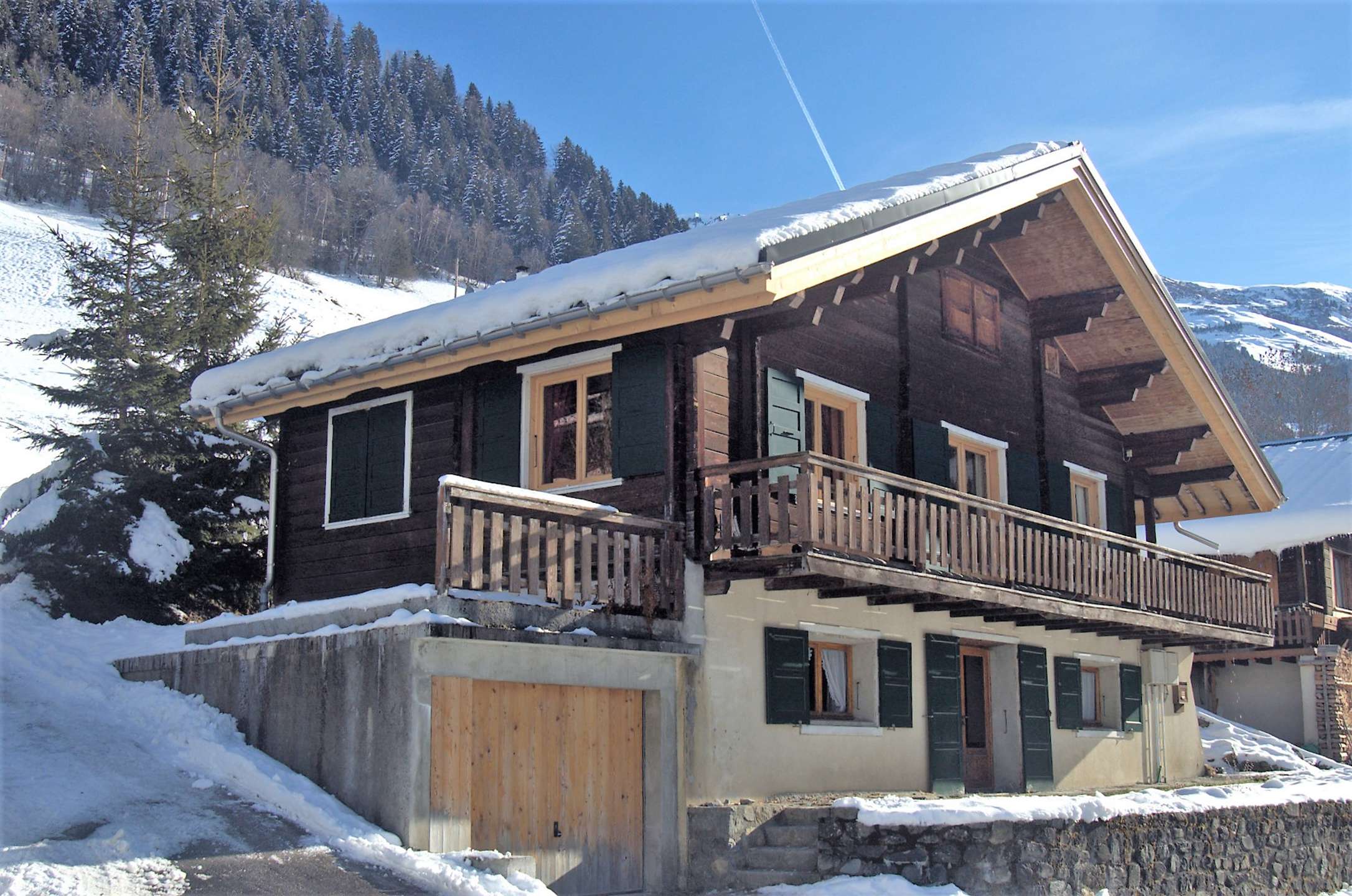 Centre village. Très joli chalet tout confort 140 m² pour 13 personnes  A Arêches. 7 chbres