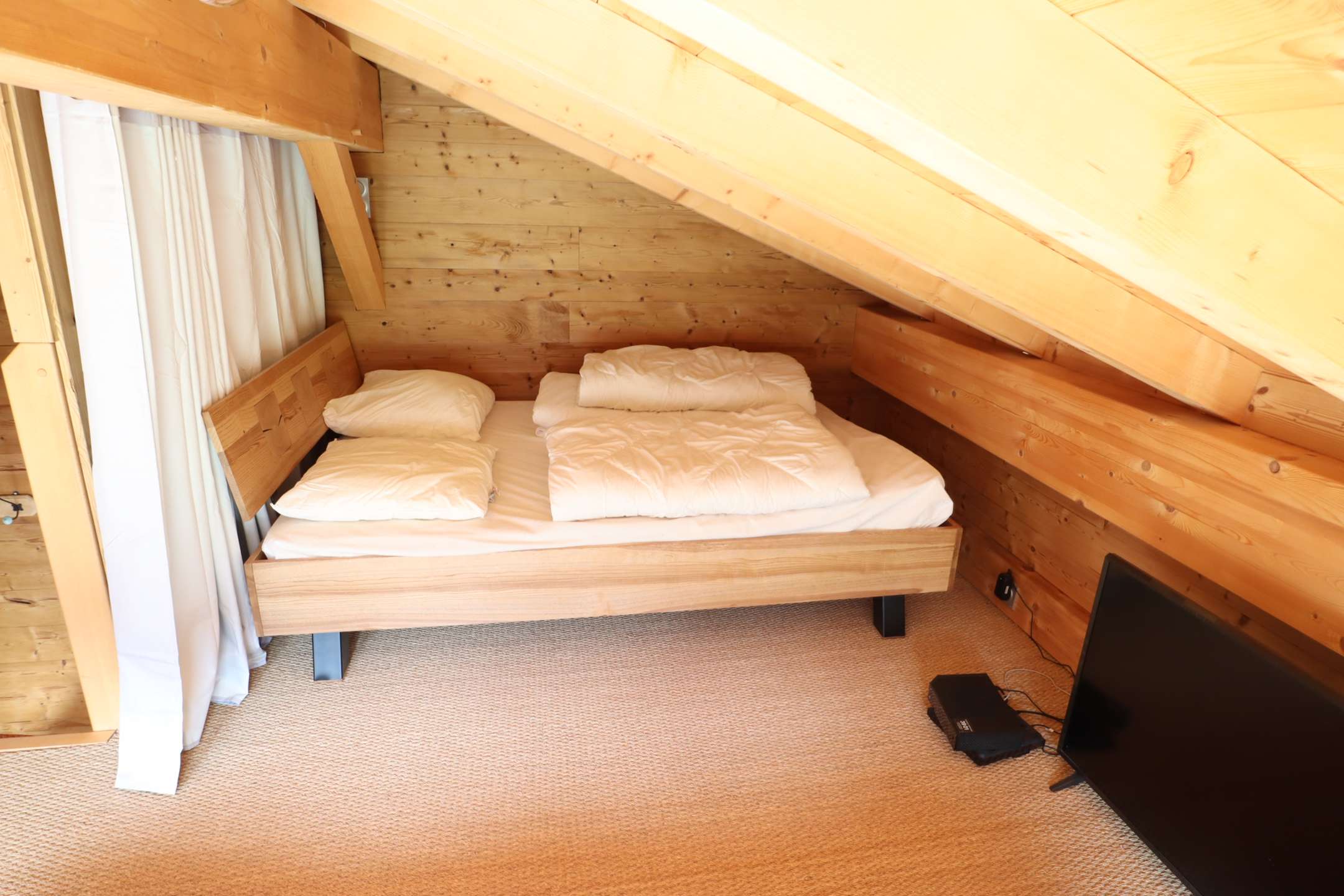 Dans station d'Arêches-Beaufort. Chalet calme récent 8 personnes exposé sud