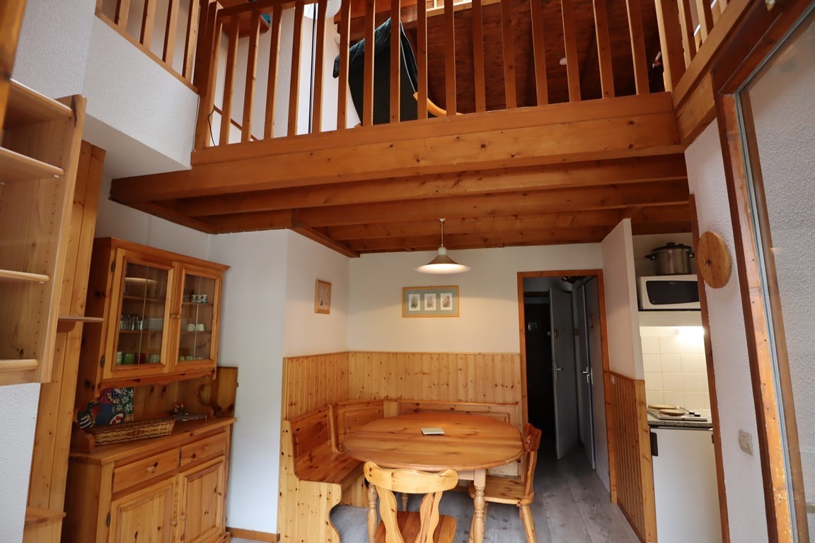 Triplex 6 personnes au centre du village, proximité des  remontées mécaniques, Est