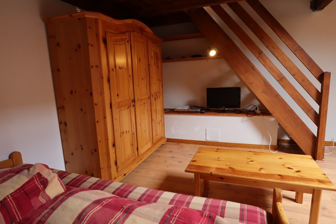 Triplex 6 personnes au centre du village, proximité des  remontées mécaniques, Est