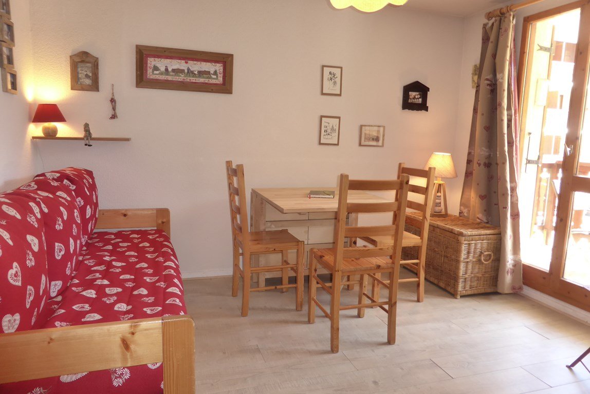 Appartement 4 personnes, esprit montagne, centre village, proche des remontées mécaniques