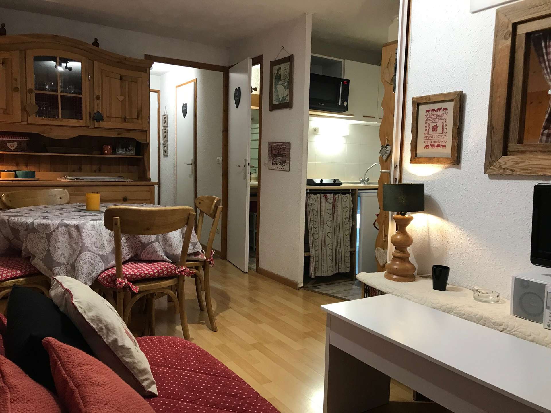 APPARTEMENT 27 m² IDEAL POUR 4 PERSONNES CLASSE 2**