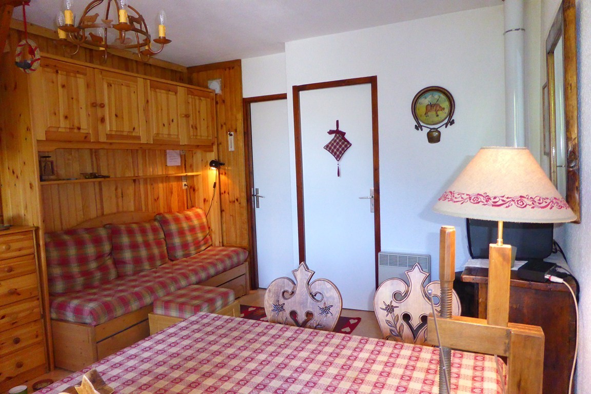 APPARTEMENT T2 24 M2 POUR 2/4 PERSONNES CLASSE 2* ARECHES BEAUFORT Savoie Mt Blanc