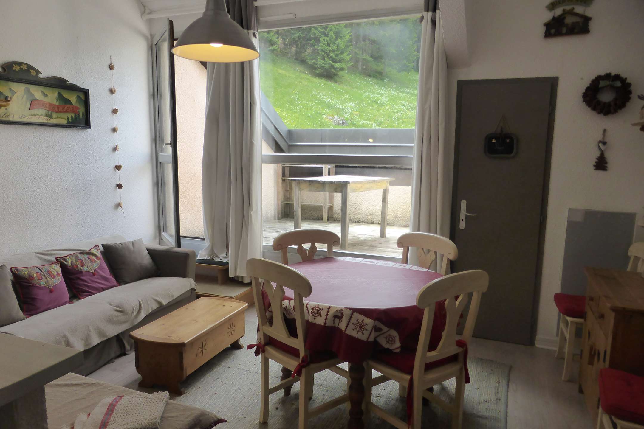 DUPLEX TRES AGREABLE, LUMINEUX ET BIEN EQUIPE POUR 4 A 6 PERSONNES. Classé **