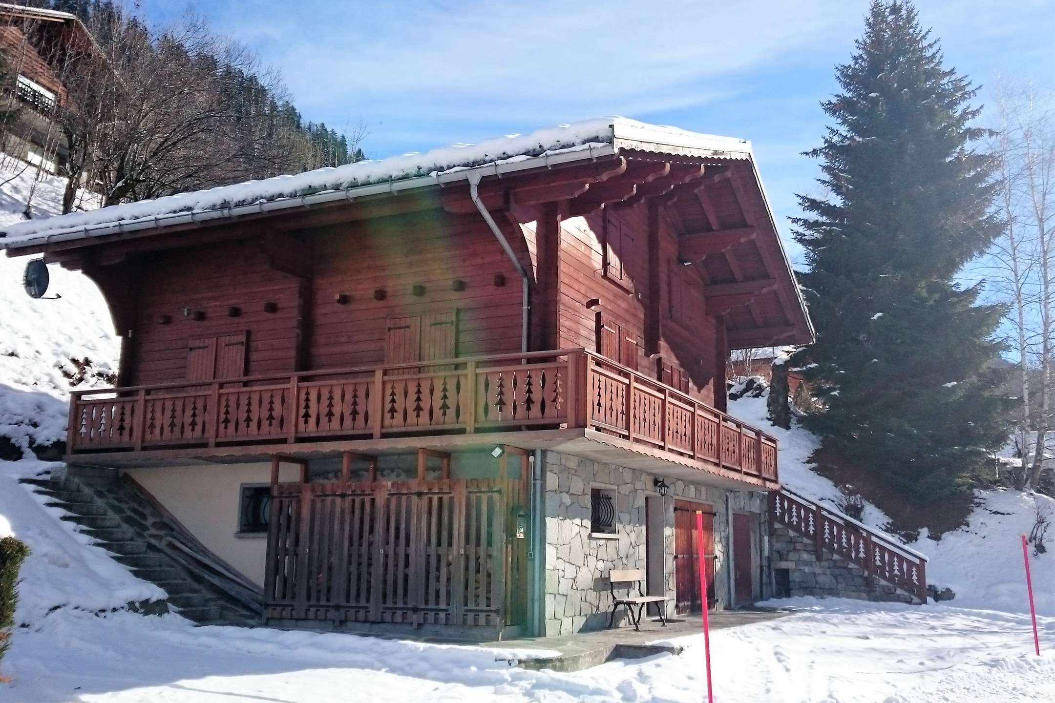 Chalet familial fonctionnel pour 10 personnes à 5 minutes du centre village - wifi inclus