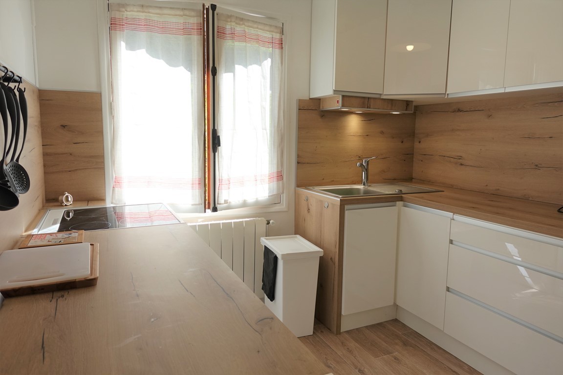 Chalet familial 6 personnes classé 2 étoiles. Calme et proche du village