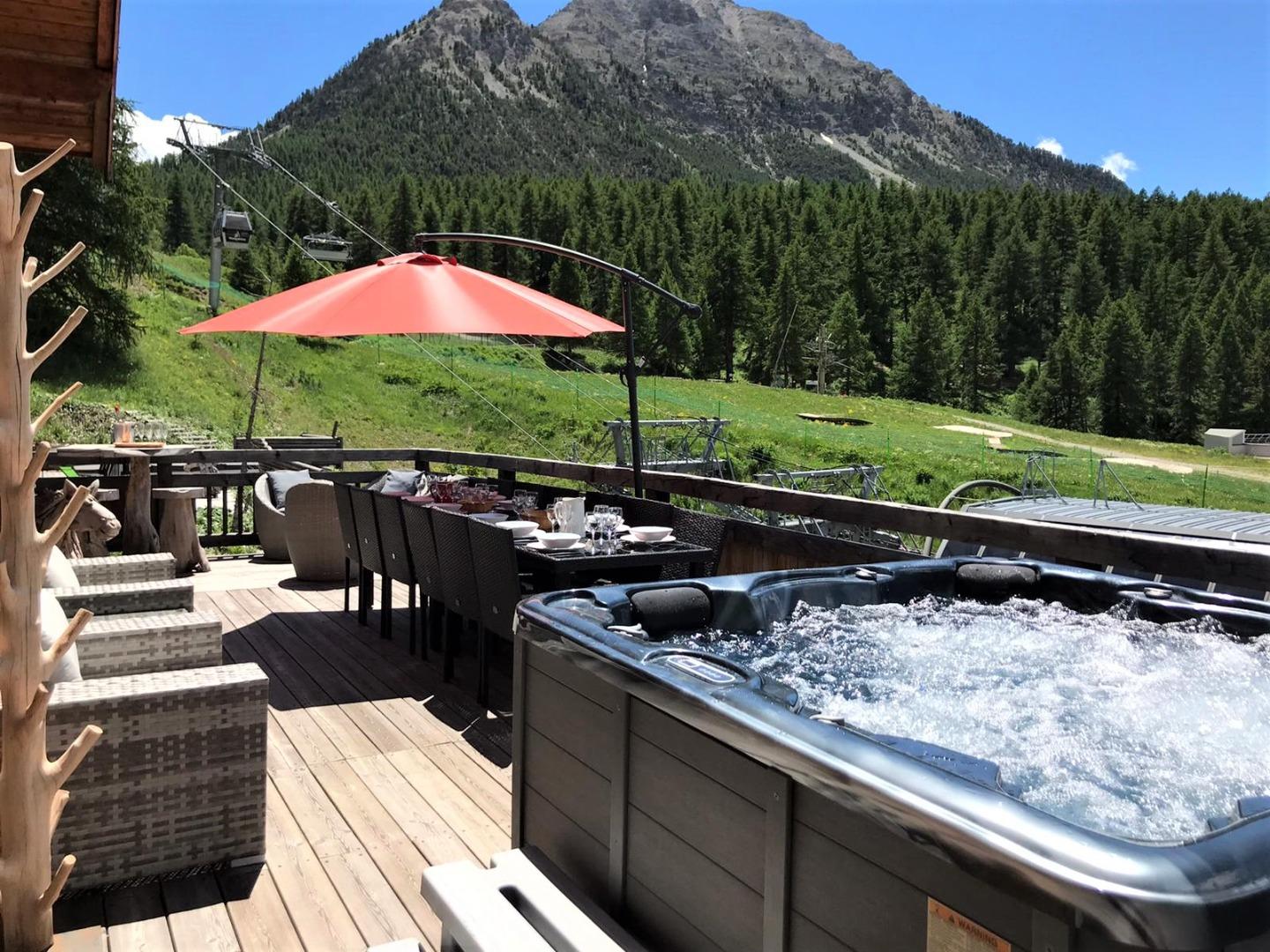 Le jacuzzi en été.