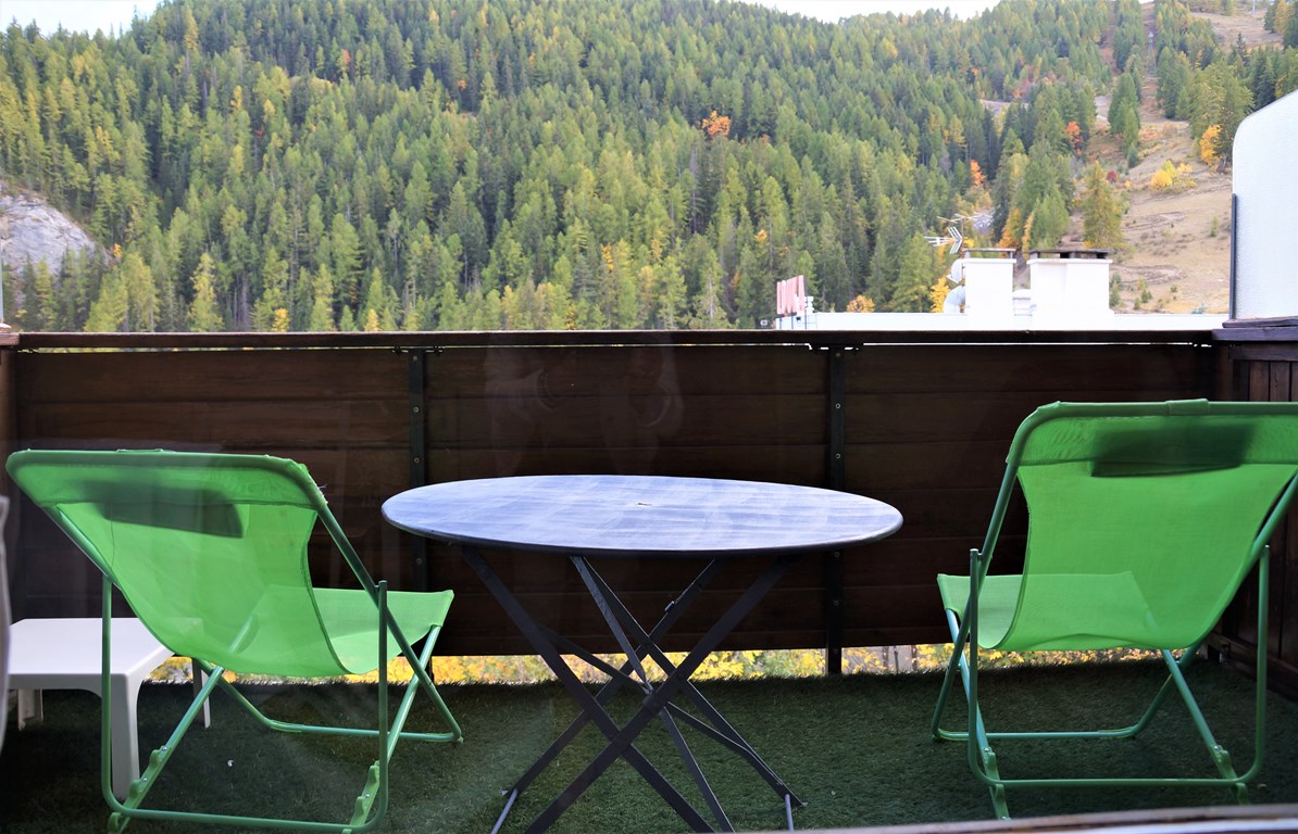 Studio avec terrasse orientée sud résidence l'Estelan