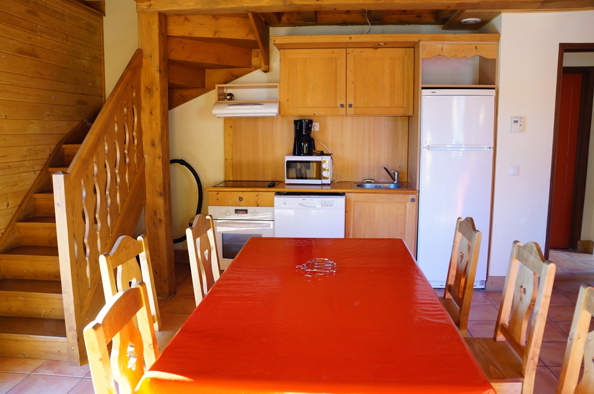 Demi chalet 2 chambres avec magnifique vue sur les montagnes