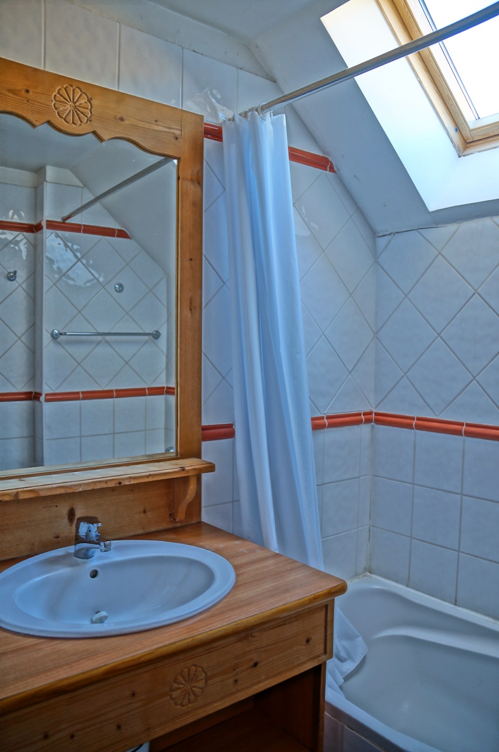 Demi chalet 2 chambres avec magnifique vue sur les montagnes