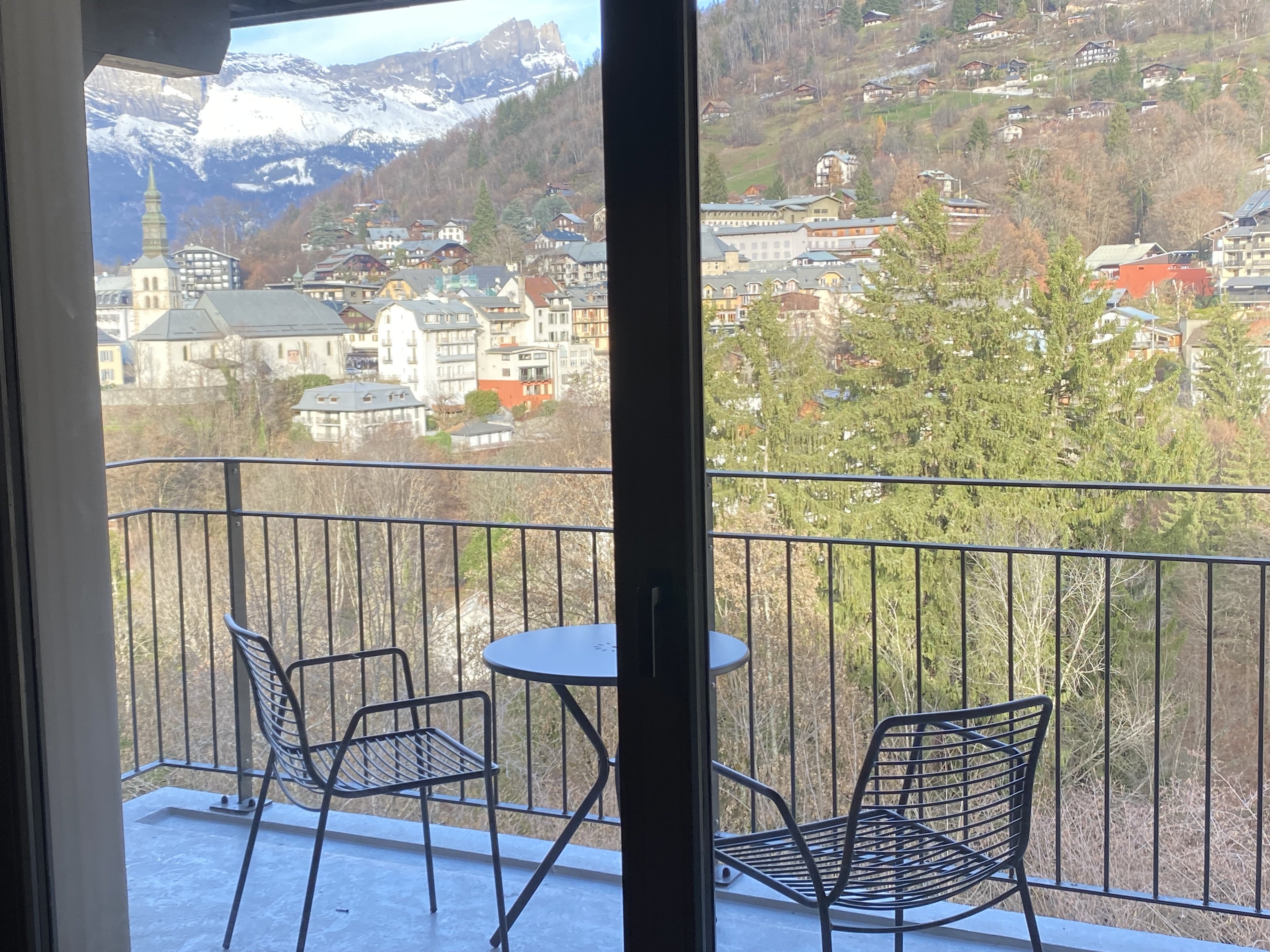 Au pied de l’Alpin (Bettex) et du Valléen (SNCF) !