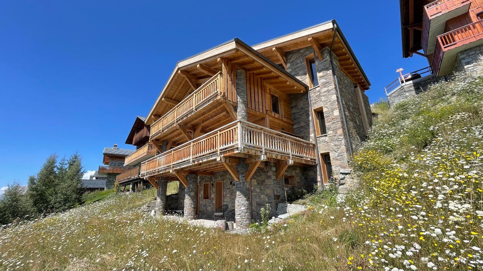 Superbe chalet classé 5 étoiles au pied des pistes
