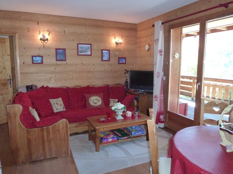 TRES BEL APPARTEMENT HAUTEUR STATION SECTEUR CHALETS