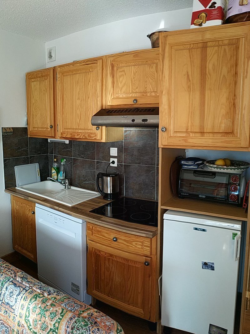 CHARMANT 2 PIECES HAUTEURS STATION