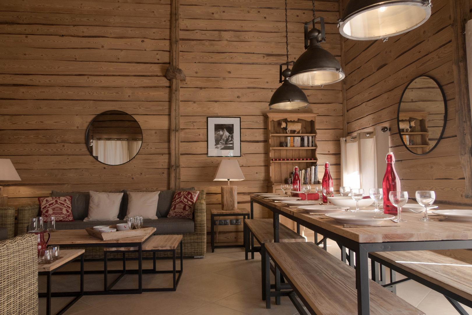 CHALET DE PRESTIGE piscine intérieure privée (label 5 diamants de l’OT des Saisies) Ascenseur Prestations exceptionnelles. Hauteluce - Les Saisies - Les Contamines Montjoie. charme montagnard. Capacité : 10 à 12 personnes.