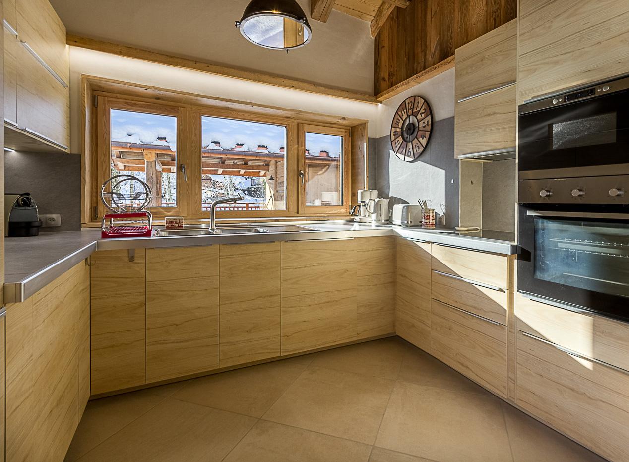 CHALET DE PRESTIGE piscine intérieure privée (label 5 diamants de l’OT des Saisies) Ascenseur Prestations exceptionnelles. Hauteluce - Les Saisies - Les Contamines Montjoie. charme montagnard. Capacité : 10 à 12 personnes.