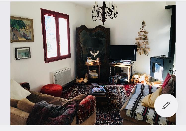 MAISON DANS LES PYRÉNEES 