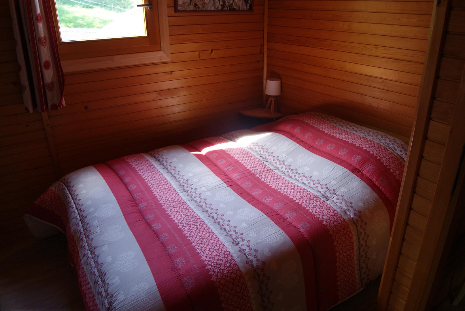 Chambre avec un lit de 140
