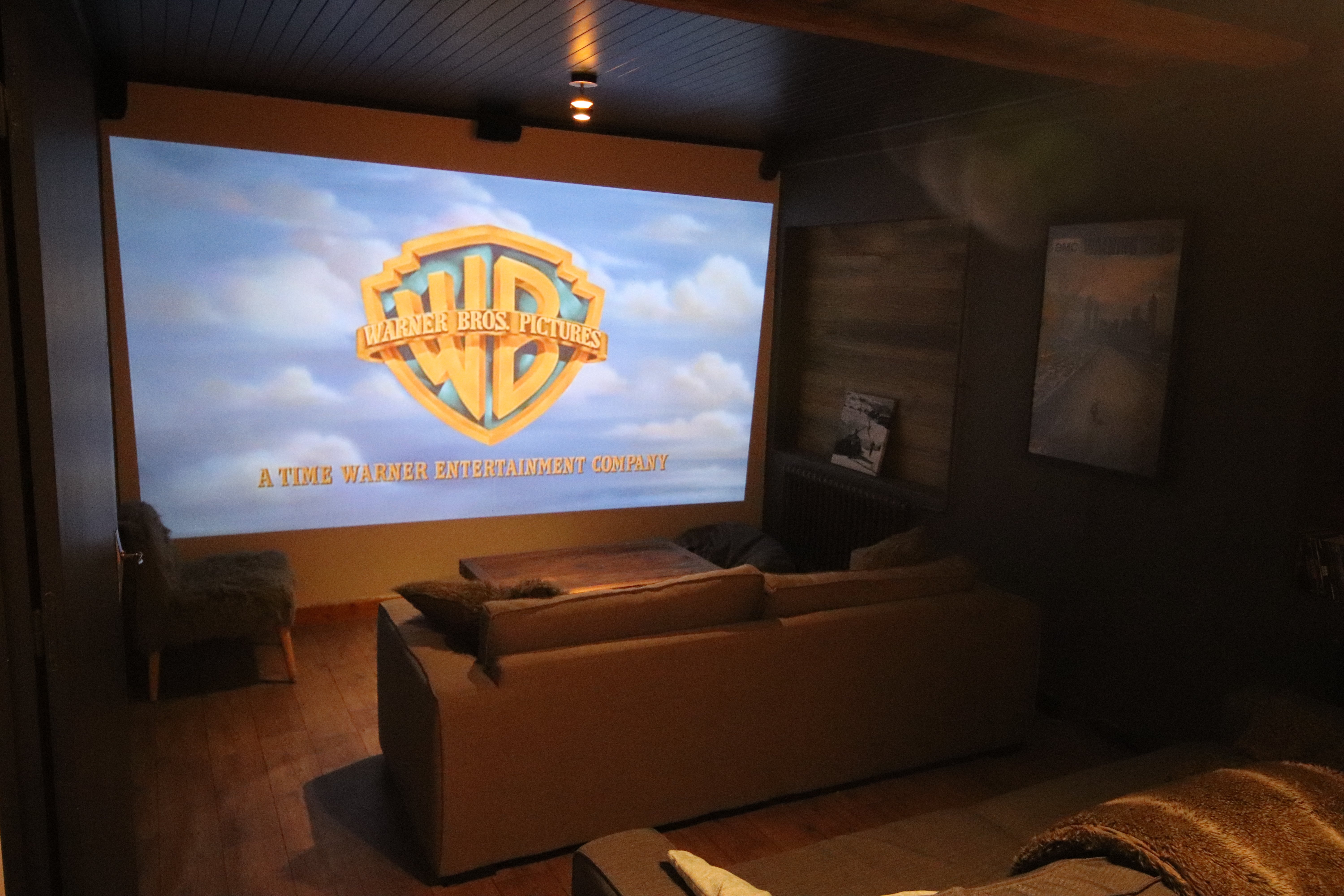 CHALET 16/18 PERSONNES VUE PISTES ET MONTAGNE JACUZZI SAUNA SALLE DE CINEMA BILLARD ET BABYFOOT