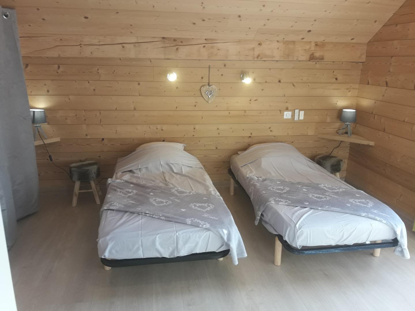 Chalet 12 personnes 160 m2 au pied des pistes, trés haut standing, vue epoustouflante