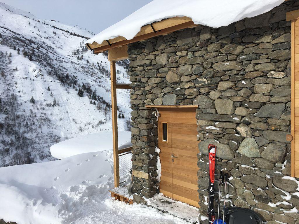 le "1898", en pleine nature, ski et randonnées