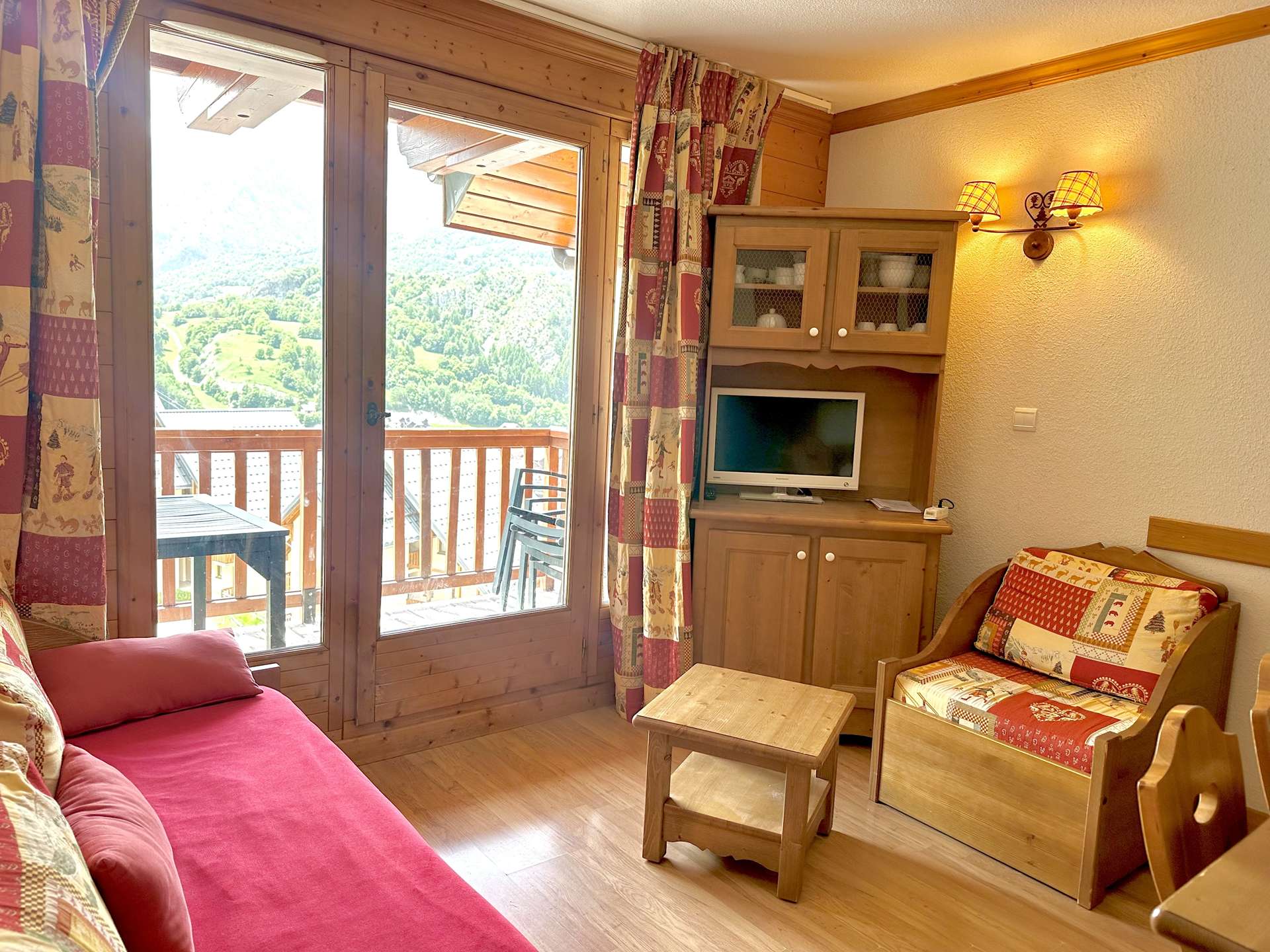 APPARTEMENT DUPLEX POUR 8 PERSONNES proche piste