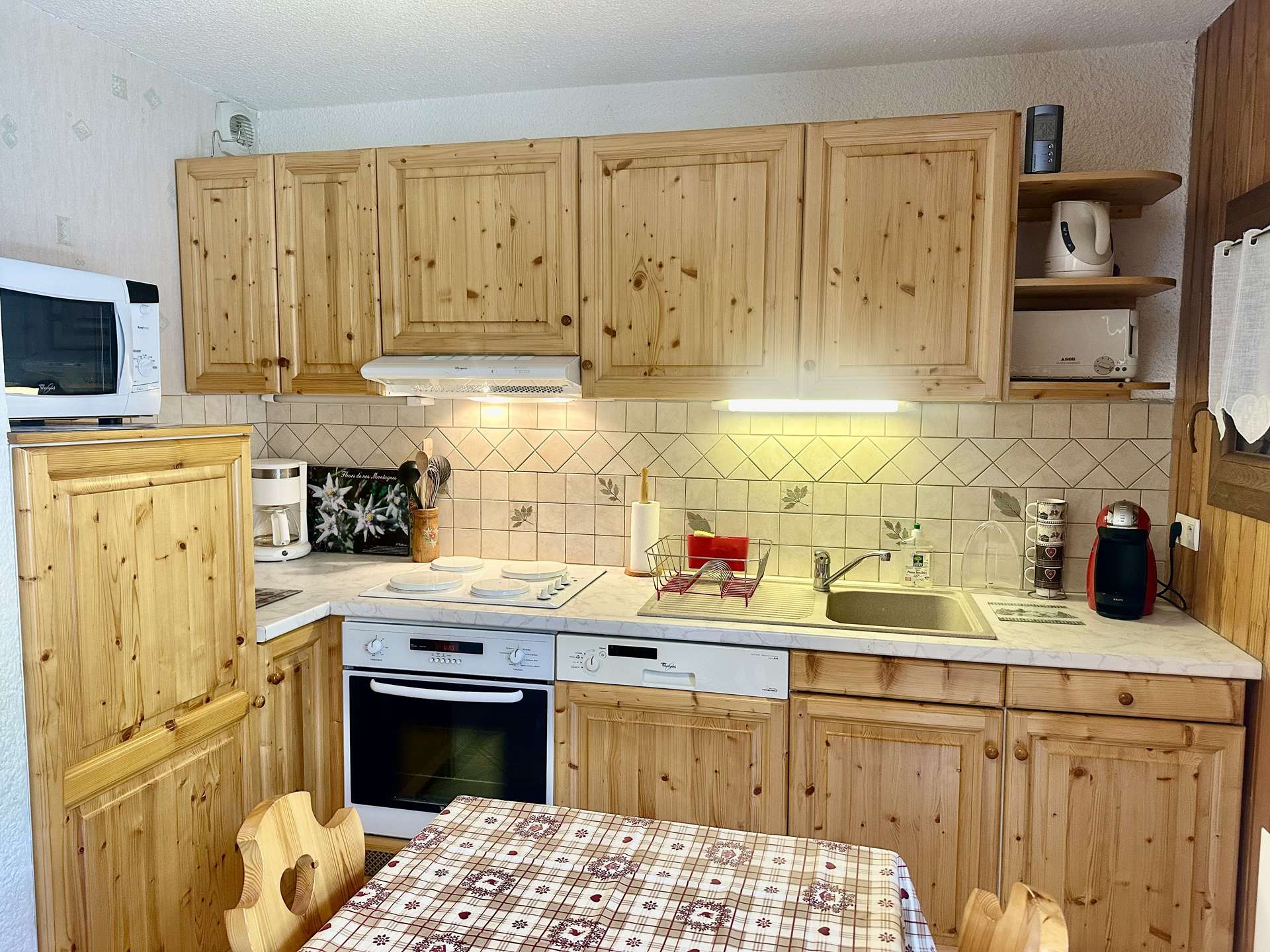 STUDIO 4 PERSONNES CENTRE VILLAGE