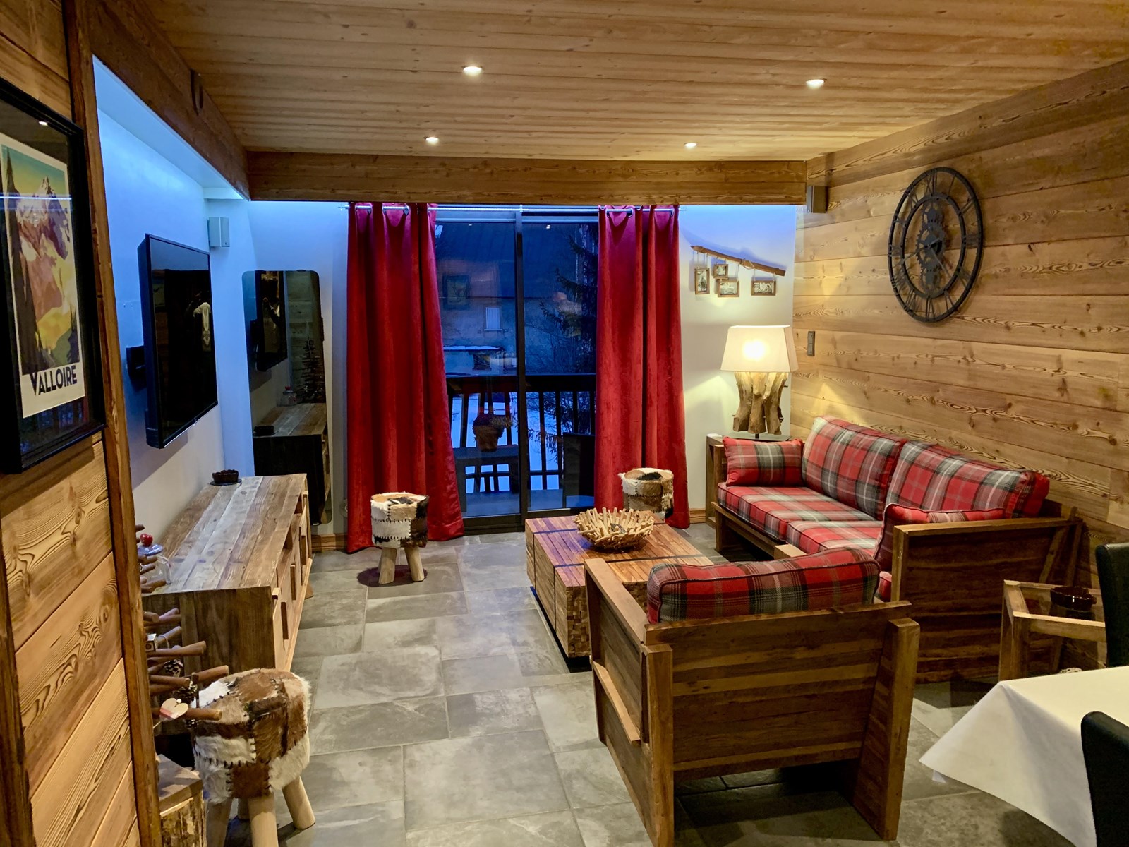 APPARTEMENT SPACIEUX POUR 6/ 7 PERSONNES